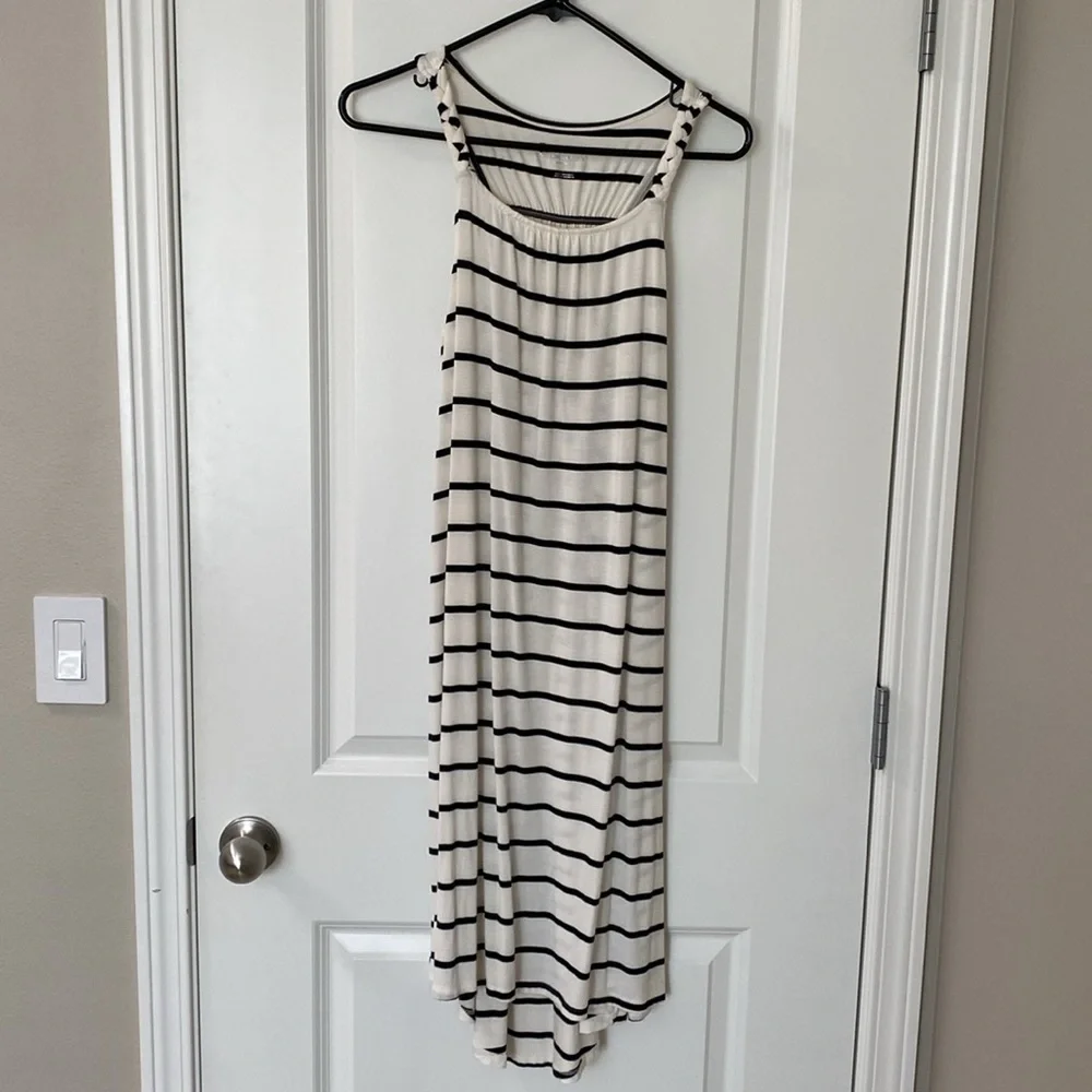 Liz Lange Maternity | Dress Bundle (5) - Picture 11 of 13